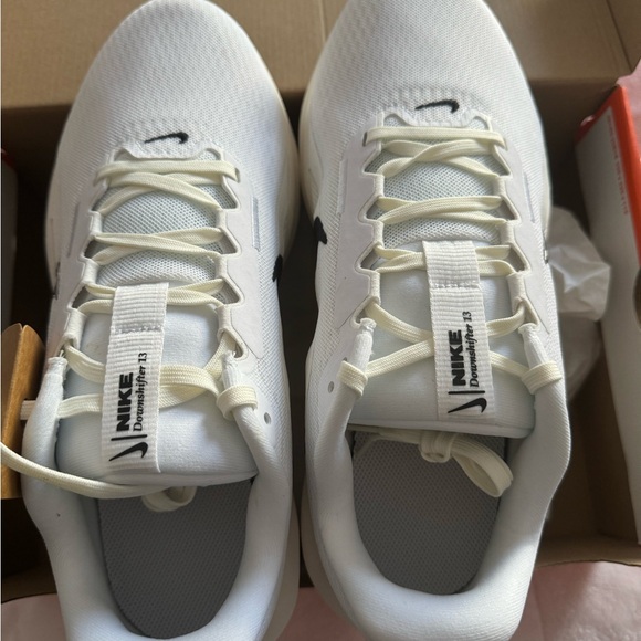 Nike Downshifter 13 Wide White/Platinum Tint - Picture 3 of 5